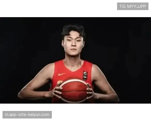 王浩然12分3板2断稳步进步,深圳锋线新星展现防守积极性 王浩然12分3板2断稳步进步,深圳锋线新星展现防守积极性