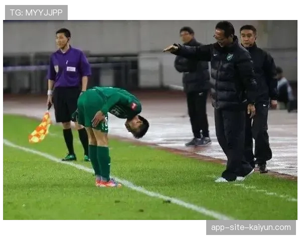 浙江队老将高迪嘴内侧缝九针 首轮激烈对抗敲响保护警钟